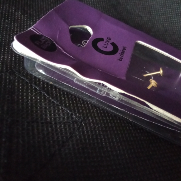 Clare's Flat Back Titanium Gold Lip Studs CLuxe Lip Piercing Jewelry - Picture 10 of 10